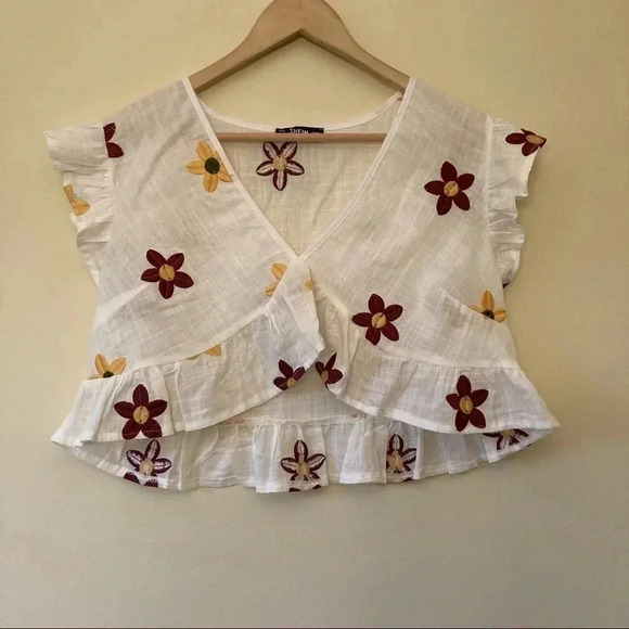 SHEIN white cotton flower embroidery  ruffle crop top🌸 - Picture 1 of 5